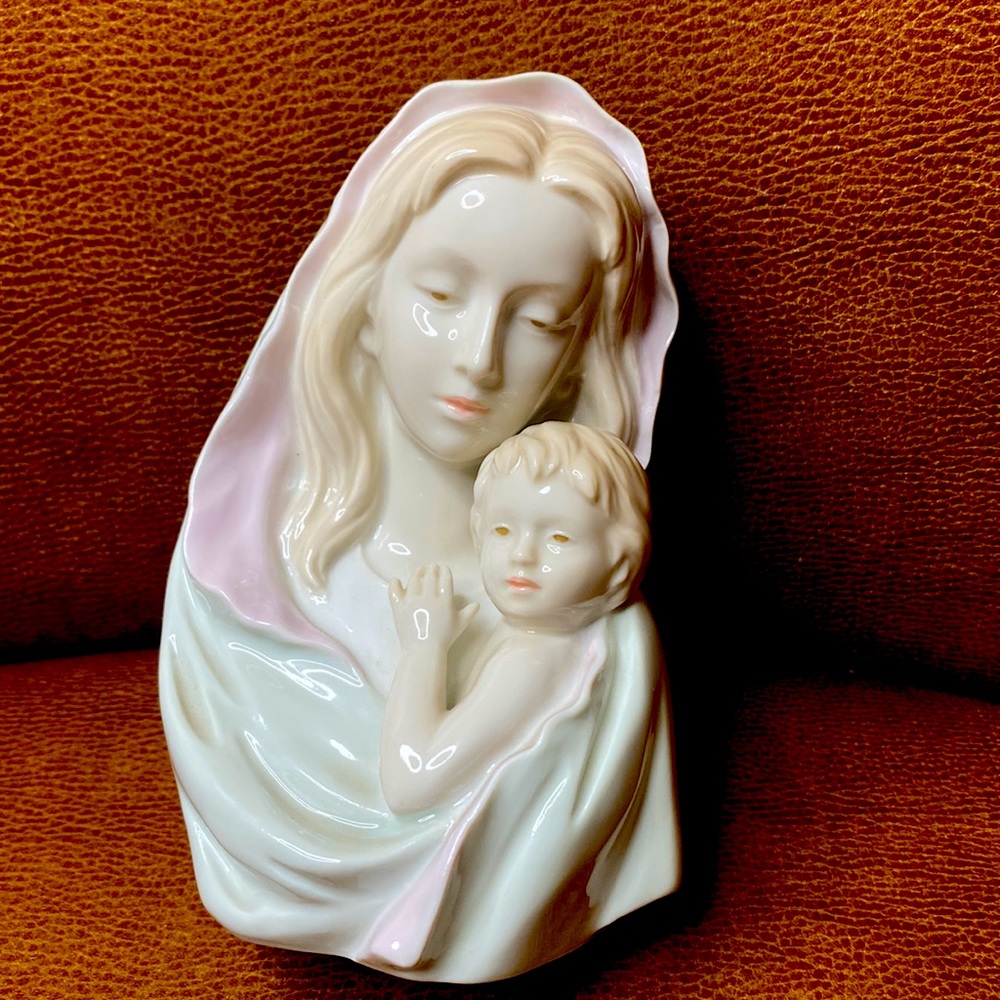 Vintage The Valencia Collection" Vtg Porcelain Madonna and Child 1984